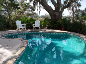 Luxe 6BR Marsh Retreat with Pool & Stunning Views - 31 Hearthwood Dr